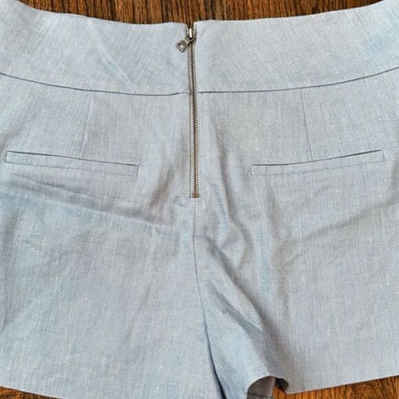 NWT Alice & Olivia Donald High-Waist Linen-Blend Short Size 10 Chambray - Picture 11 of 11